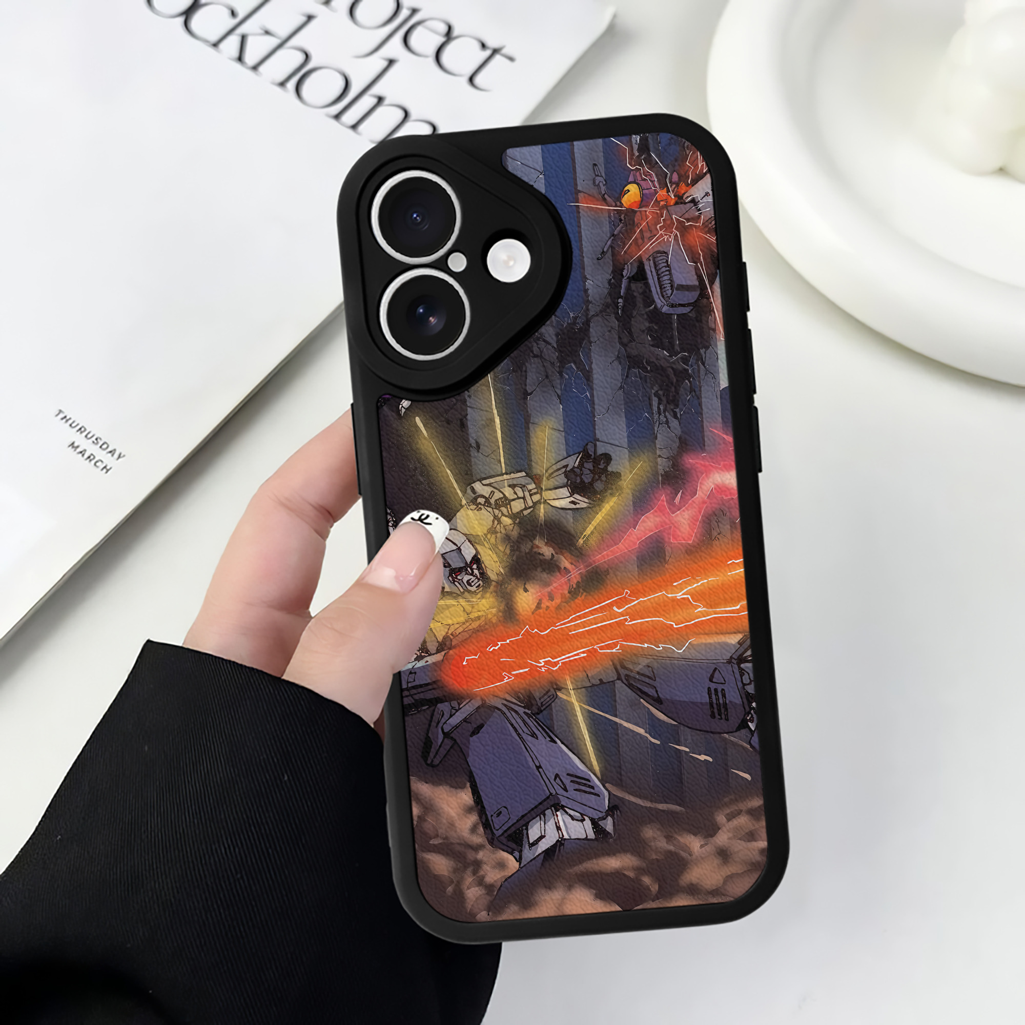 （画像用） Transformers トランスフォーマー 【iPhone 16シリーズ対応】シリコンスマホケース（レザー調） 材質：シリコン